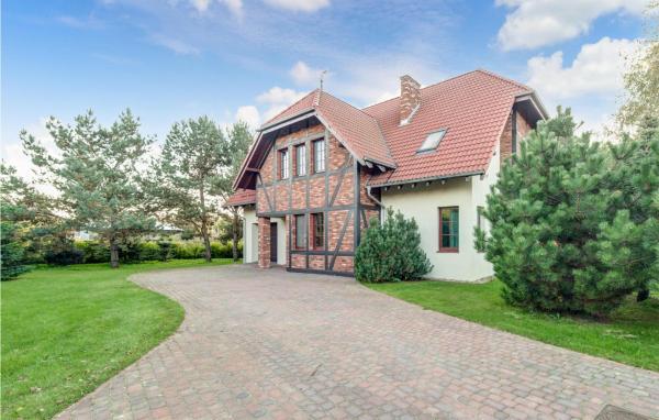 Na fotografii je vidět objekt Pet Friendly Home In Wygon With Kitchen nacházející se ve městě Zatom.