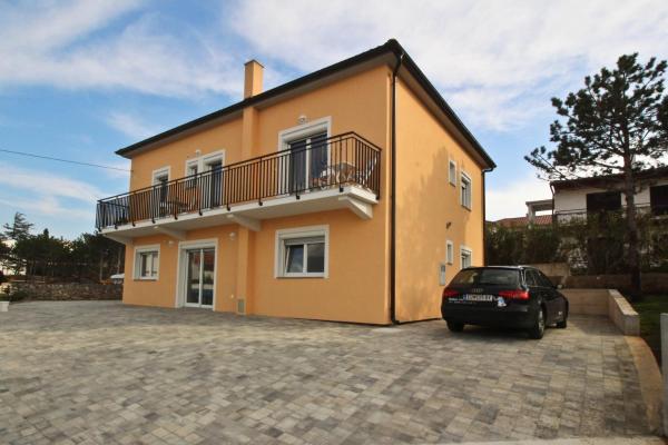 På billedet ses objektet Apartments by the sea Silo, Krk - 18682 beliggende i byen Šilo.