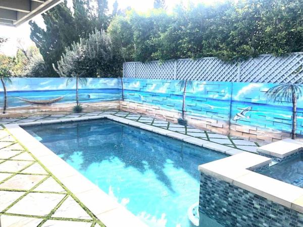 Luxury House Pool & Spa 10 Mins From Hollywood & Universal Studios - Los Angeles, CA