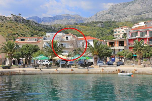 A la foto es mostra l'objecte Apartments by the sea Podgora, Makarska - 18918 situat a la ciutat de Podgora.