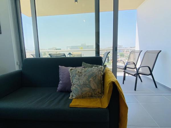 Silver Line 1-Bedroom Apartment in Larnaca, Larnaka