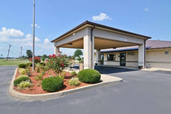 Na fotografii je vidět objekt Super 8 by Wyndham McGehee nacházející se ve městě Dermott.