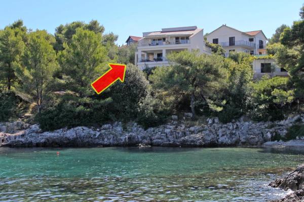 A la foto es mostra l'objecte Apartments by the sea Jelsa, Hvar - 5723 situat a la ciutat de Jelsa.