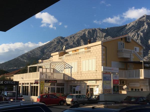 På billedet ses objektet Apartments with parking spaces Orebic, Peljesac - 4500 beliggende i byen Orebić.