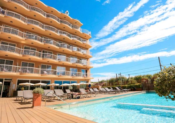 A la foto es mostra l'objecte KAKTUS Hotel Volga situat a la ciutat de Calella.