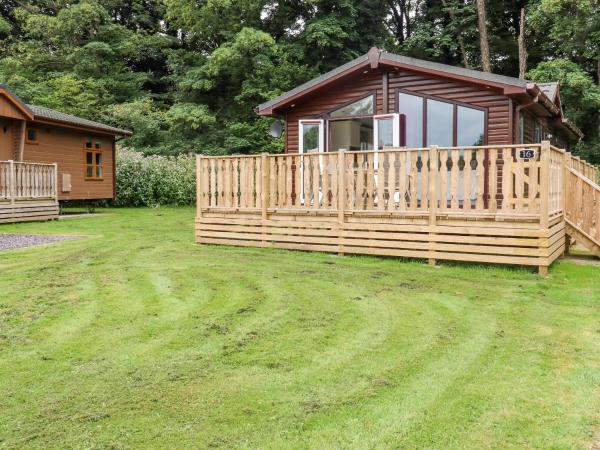 A la foto es mostra l'objecte Bowland Lakes Leisure Village Lodge 16 situat a la ciutat de Shireshead.