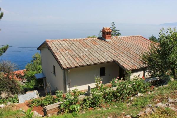 Auf dem Foto ist das Objekt Apartments by the sea Medveja, Opatija - 7852 in der Stadt Lovran zu sehen.