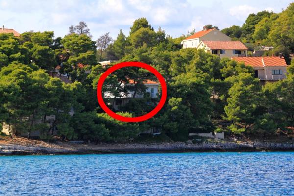 På billedet ses objektet Apartment Lumbarda 9272a beliggende i byen Lumbarda.