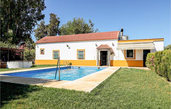 På billedet ses objektet Cozy Home In Utrera With Swimming Pool beliggende i byen Utrera.
