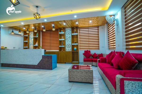 Kuvassa näkyy kohde Hotel Red Apple Near Railway Station Chandigarh, joka sijaitsee kaupungissa Manī Mājra.