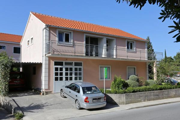 På billedet ses objektet Apartments with parking space Orebic, Peljesac - 10101 beliggende i byen Orebić.