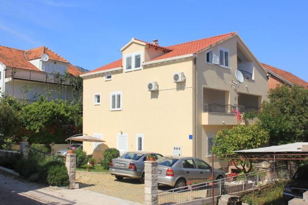 På billedet ses objektet Apartments with parking space Orebic, Peljesac - 10151 beliggende i byen Orebić.