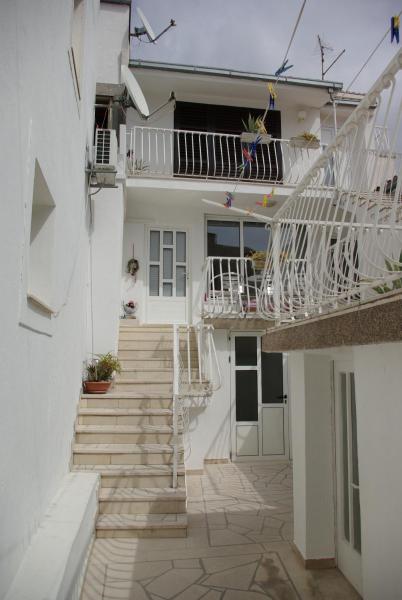 Apartments With Parking Space Makarska - 12063 - Makarska