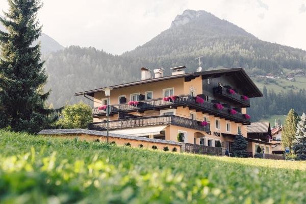 Nella foto è visibile l'oggetto Posthotel situato nella città di Lutago.