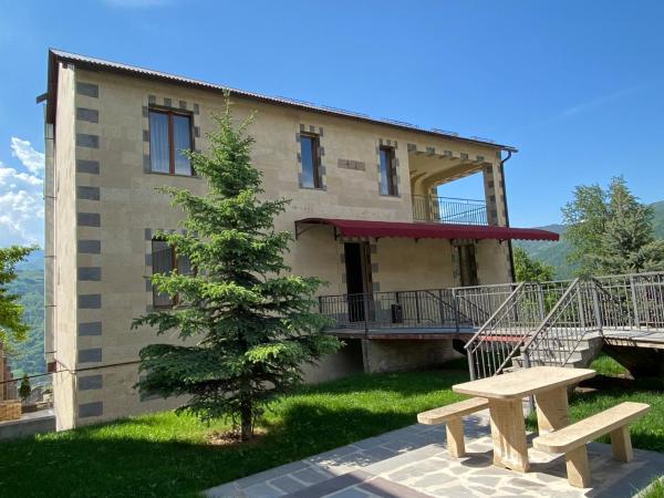 Anuki-Tanuki, Dilijan