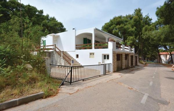 A la foto es mostra l'objecte Apartments by the sea Jelsa, Hvar - 12247 situat a la ciutat de Jelsa.