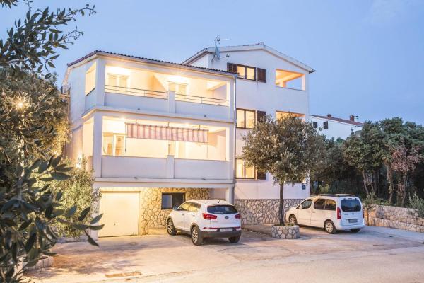 A la foto es mostra l'objecte Apartments with a parking space Mandre, Pag - 12722 situat a la ciutat de Kolan.