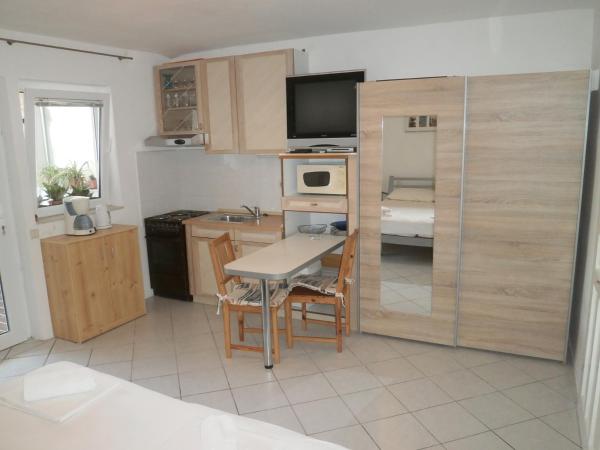 Apartments With Parking Space Nin, Zadar - 12864 - Nin