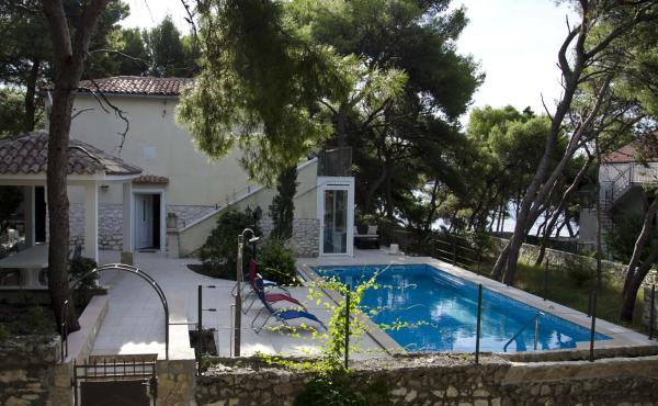 A la foto es mostra l'objecte Seaside house with a swimming pool Hvar - 12919 situat a la ciutat de Hvar.