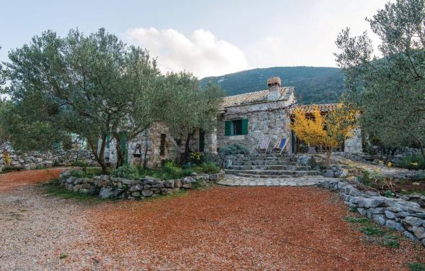 A la foto es mostra l'objecte Secluded house with a parking space Trpanj, Peljesac - 13066 situat a la ciutat de Trpanj.