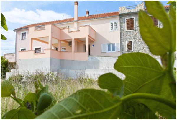 A la foto es mostra l'objecte Apartments by the sea Kali, Ugljan - 13147 situat a la ciutat de Kali.