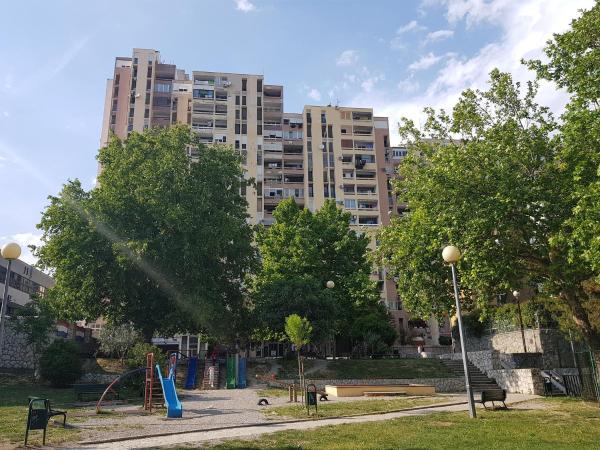 Auf dem Foto ist das Objekt Apartments with WiFi Split - 13305 in der Stadt Split zu sehen.