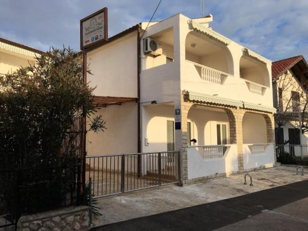 A la foto es mostra l'objecte Apartments with a parking space Vodice - 14798 situat a la ciutat de Vodice.