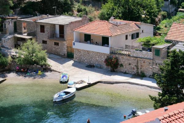 Na fotografii je vidět objekt Apartments by the sea Basina, Hvar - 116 nacházející se ve městě Vrboska.