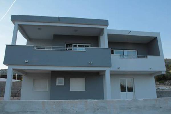 Nella foto è visibile l'oggetto Family friendly apartments with a swimming pool Seget Vranjica, Trogir - 12476 situato nella città di Seget Donji.