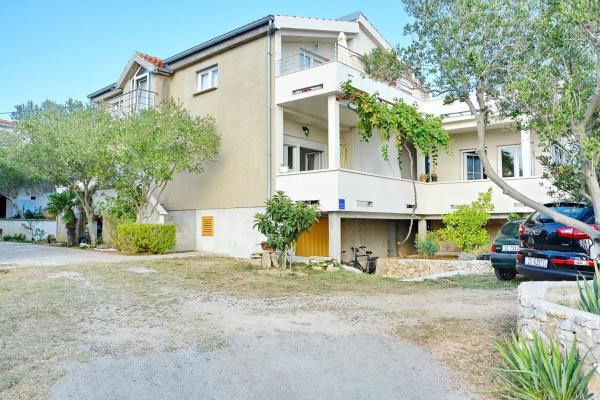 A la foto es mostra l'objecte Apartments by the sea Vrsi - Mulo, Zadar - 12519 situat a la ciutat de Vrsi.