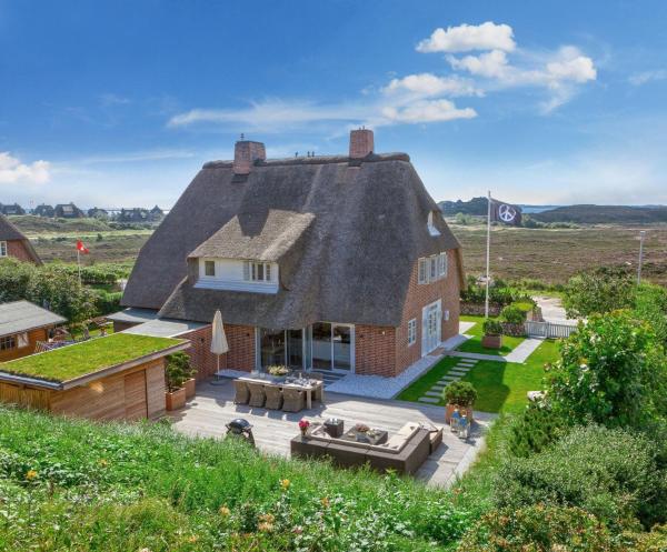 Na zdjęciu widoczny jest obiekt Beach House położony w mieście List.