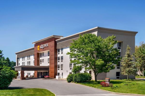 Na zdjęciu widoczny jest obiekt La Quinta Inn by Wyndham Columbus Dublin położony w mieście Dublin.