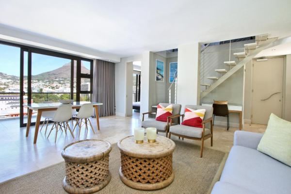 106 On Adderley Accommodation - Cape Town