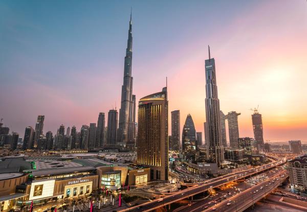 Na fotografii je vidět objekt Elite Royal Apartment - Panoramic Full Burj Khalifa, Fountain & Skyline View - ACed direct connection to Dubai Mall - Governor nacházející se ve městě Dubaj.