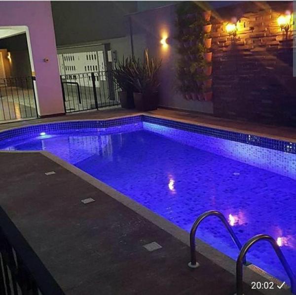 Var 102b Dpto Amplio En Residencial Con Piscina - Bombinhas