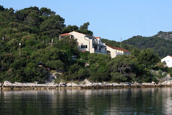 Kuvassa näkyy kohde Apartments by the sea Polace, Mljet - 613, joka sijaitsee kaupungissa Polače.