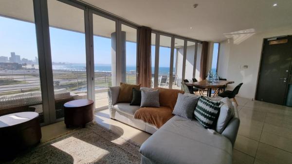 Fotografia 1: Accommodation Front - The Quays 503 - 6 Sleeper Across the Beachfront