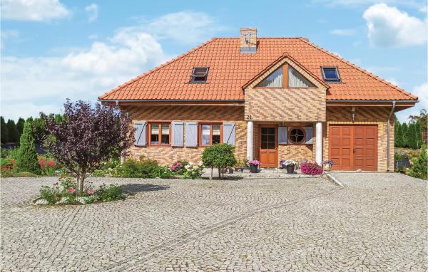 Na zdjęciu widoczny jest obiekt 3 Bedroom Awesome Home In Gardna Wielka położony w mieście Gardna Wielka.