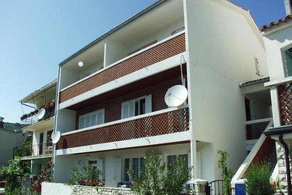 Na zdjęciu widoczny jest obiekt Apartment Rabac 2323a położony w mieście Rabac.