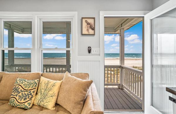 Fotografie 6: Ocean Daze - Sleeps 22, Direct Oceanfront, Renovated May 2022