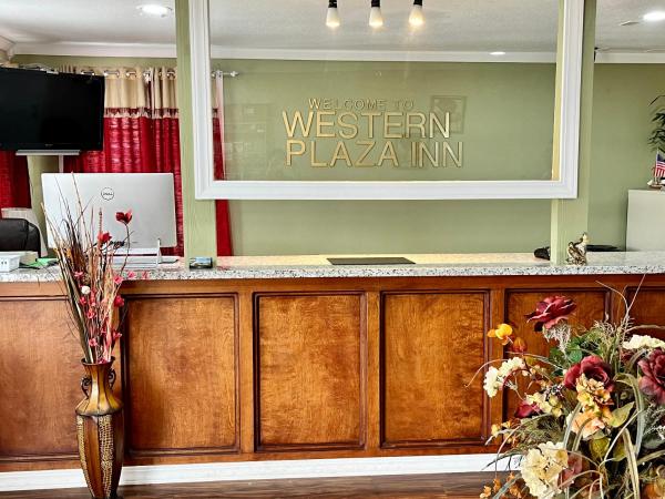 På billedet ses objektet Western Plaza Inn beliggende i byen Wickes.