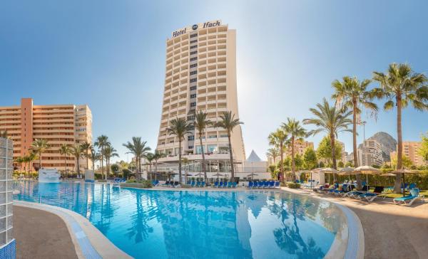 På bilden syns objektet Hotel RH Ifach som ligger i staden Calpe.
