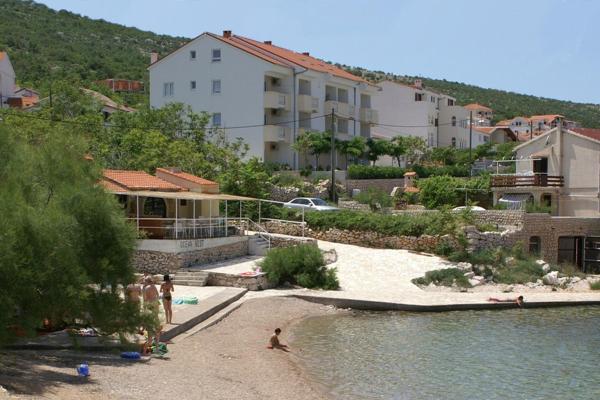 Op de foto is het object Apartments and rooms by the sea Vinjerac, Zadar - 3248 te zien, gelegen in de stad Vinjerac.