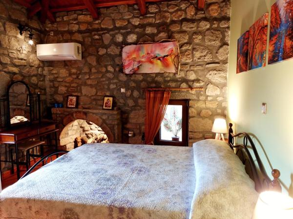 En la foto se muestra el objeto Old House Villa Moudros- Kaminia Lemnos Λήμνοs ubicado en la ciudad de Ayía Sofía.