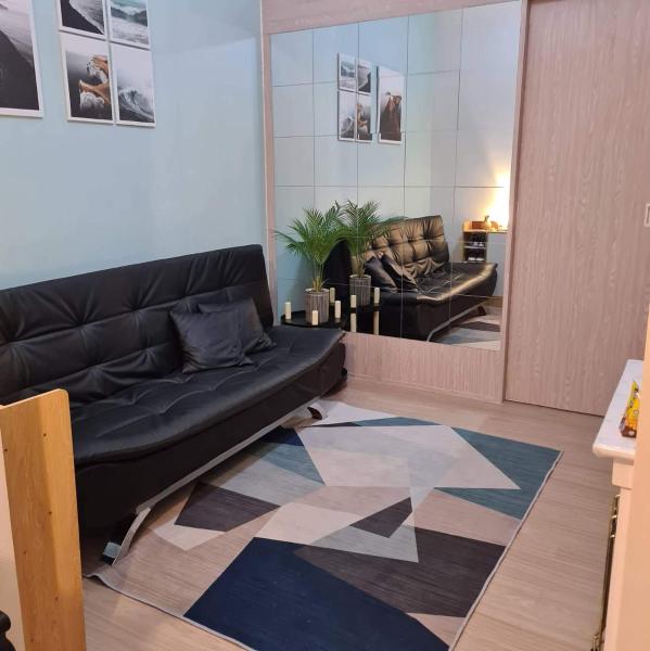 A la foto es mostra l'objecte Fully furnished Condominium-apartment unit for 5-6 guests situat a la ciutat de Manila.
