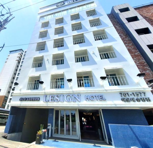 På bilden syns objektet SongJeong Lesign Hotel som ligger i staden Songjŏng-dong.