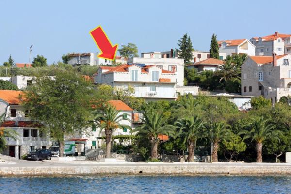 A la foto es mostra l'objecte Apartments by the sea Sumartin, Brac - 5620 situat a la ciutat de Sumartin.