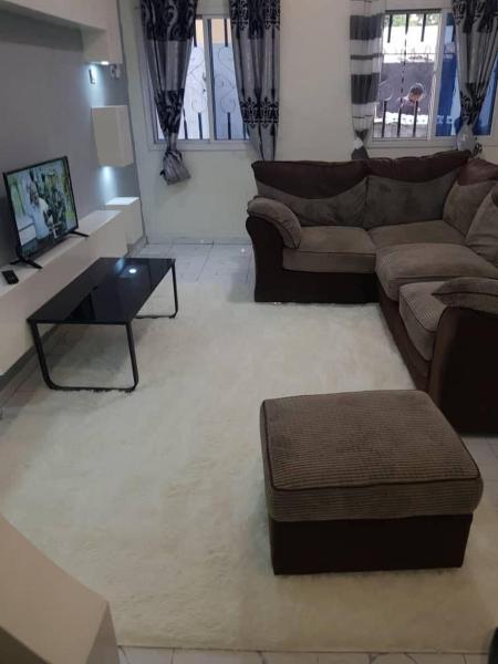 照片显示了位于Bafuloto市的Tapis Guest House物件。