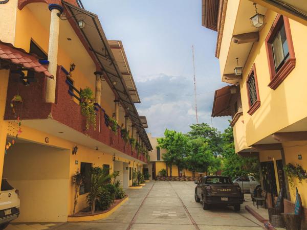 Hotel Hacienda la Alborada