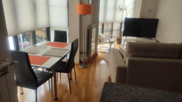 A la foto es mostra l'objecte Estudio Paloma situat a la ciutat de Lleó.